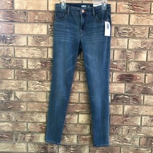 NEW Old Navy Rockstar jeans size 6 Super Skinny.